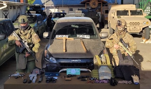 Tirúa: Guardias de empresa forestal fueron detenidos portando armamento y camioneta sin patente en zona de atentados