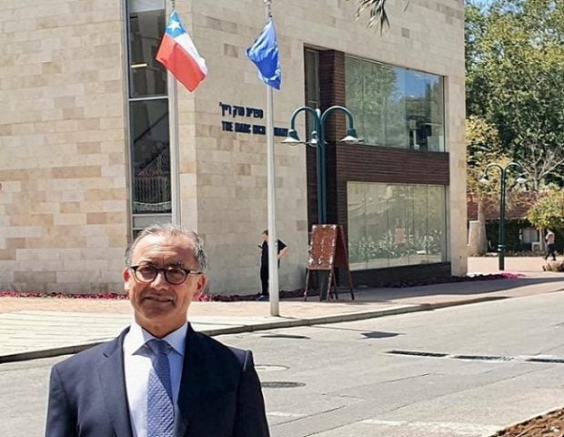 Cancillería confirma que embajador en Israel permanecerá en Chile en forma indefinida