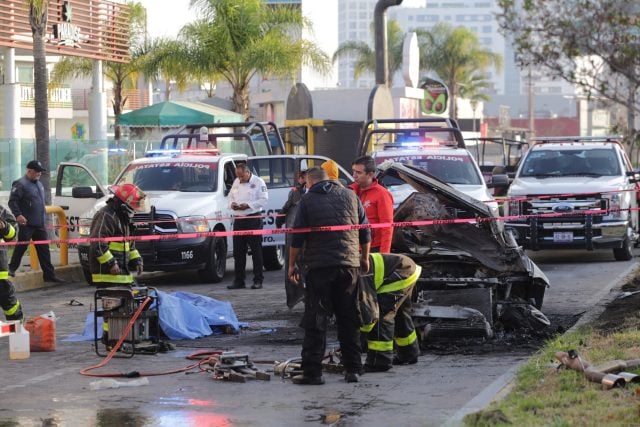 Familiares buscan a responsable de tragedia en Vía Atlixcáyotl