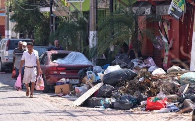 Entregarán 250 mil despensas a familias damnificadas en Guerrero: AMLO