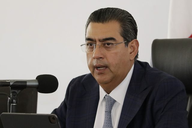 Céspedes exhorta a los ayuntamientos a generar seguridad en Puebla