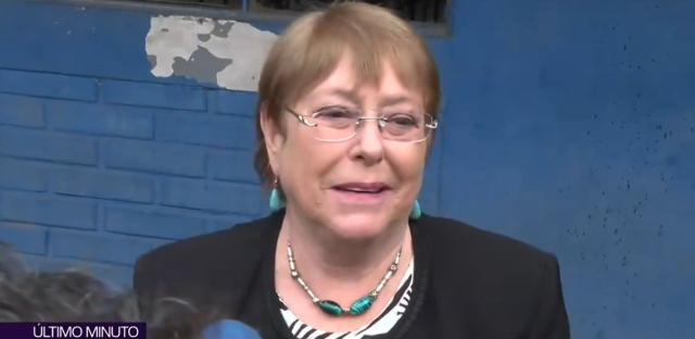 Bachelet tras votar en el Plebiscito: «Espero que los chilenos entiendan que necesitamos algo que sea una casa común y no algo que nos divida»