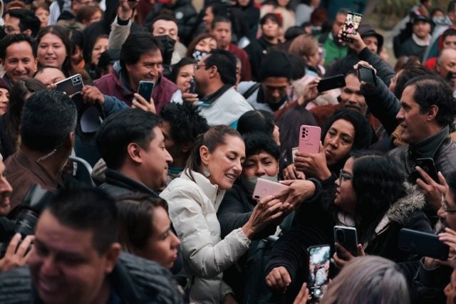 En precampaña de 2023, Sheinbaum sostuvo encuentros con más 400 mil mexicanos