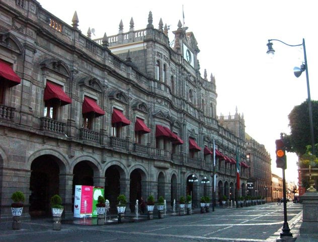 Ayuntamiento de Puebla asegura que trabajadores sindicalizados ya recibieron aguinaldo