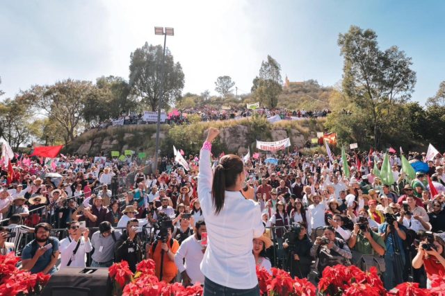 Sheinbaum junto con Armenta reúnen a 50 mil en gira por Puebla