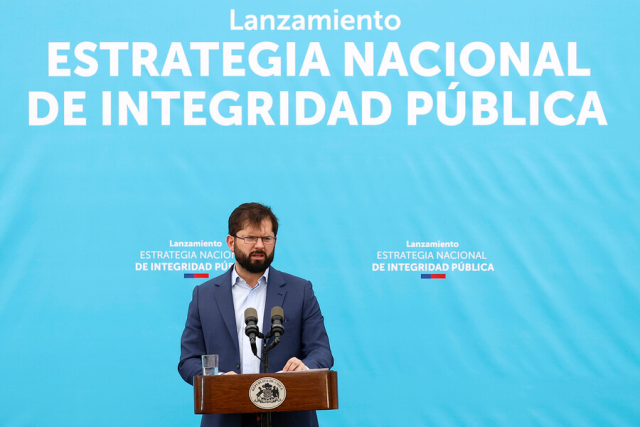 Presidente Boric presenta Estrategia Nacional de Integridad Pública y anuncia que se levantará el secreto bancario «para controlar la evasión y la elusión»