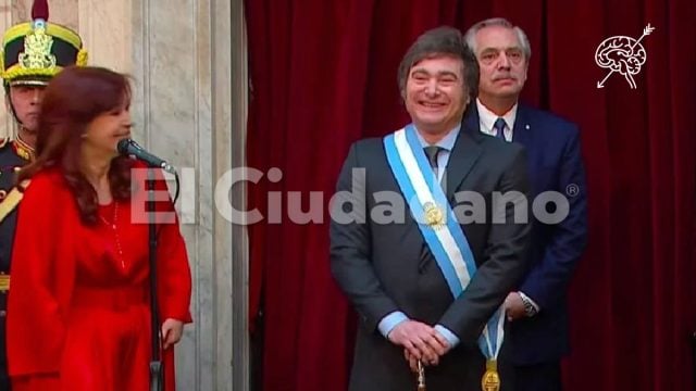 Ultraderechista Javier Milei rinde protesta como presidente de Argentina