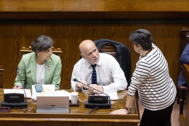 Polémica por «salvataje» del Senado a Isapres: «Mutualización» de la deuda aprobada por senadores desconocería fallo de la Corte Suprema