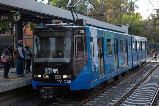 CDMX pone en marcha unidad china de tren ligero