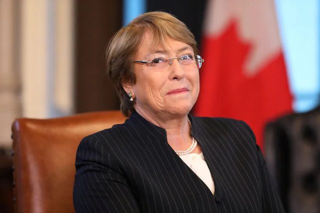 Michelle Bachelet descarta una posible candidatura presidencial: «Es tiempo que otro tome esas banderas»