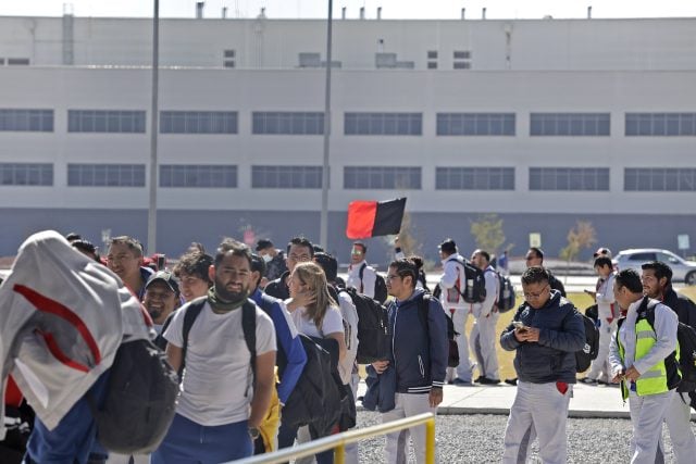 Gobernador confía en mediación laboral para resolver conflicto en Audi