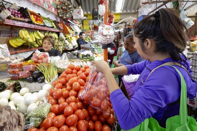 Inflación sorprende al ascender  4.90% en primera quincena de enero