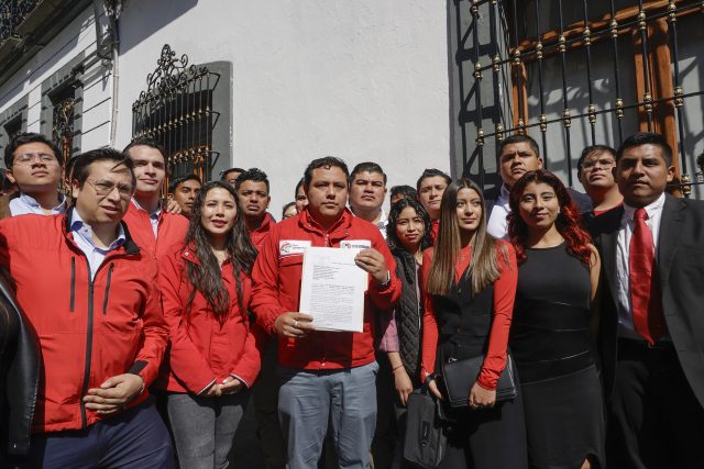 Ante ‘chapulineo’, exigen a diputados del PRI dejar su curul