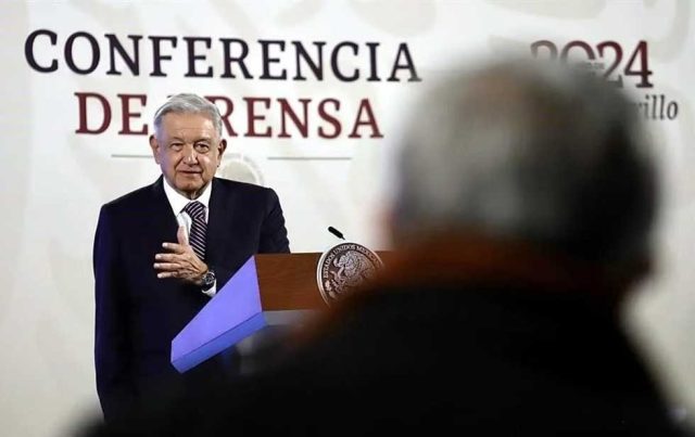 AMLO propone reforma al Poder Judicial para elección escalonada