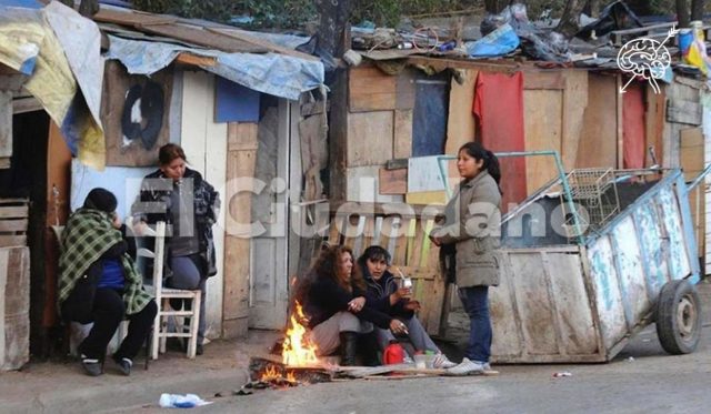 Aumenta canasta básica 304.4% interanual en Argentina