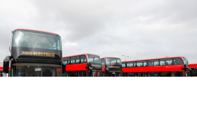 Buses de dos pisos tendrán nuevo recorrido: en Santiago: Conectará a Cerro Navia con Lo Barnechea