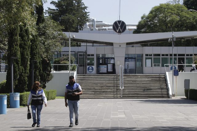 VW rechaza despido injustificado de 12 trabajadores sindicalizados