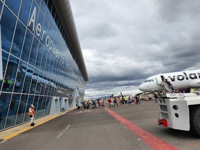 Restablecen operaciones en Aeropuerto de Huejotzingo tras caída de ceniza volcánica