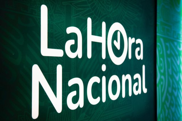 Transmiten emisoras Hora Nacional pese a demanda, ¿por qué?