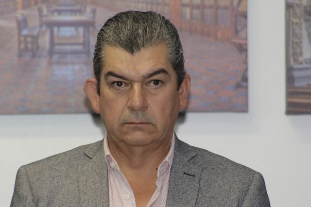 Carlos Montiel regresa como regidor tras acusar incumplimientos del PAN