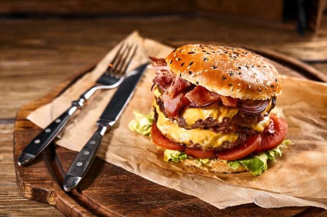 Conoce los orígenes y celebraciones del Día Mundial de la Hamburguesa