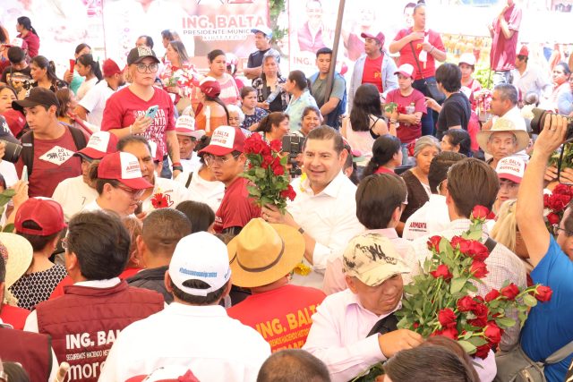 Destaca Armenta a madres poblanas como pilares en hogares