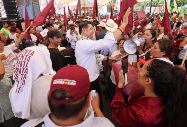 Migrantes son la fuerza clave para el desarrollo poblano: Armenta