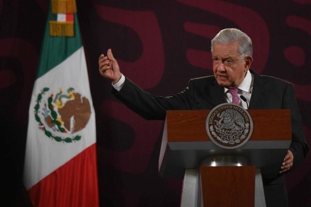 López Obrador revela ingresos mensuales de Casar tras polémica