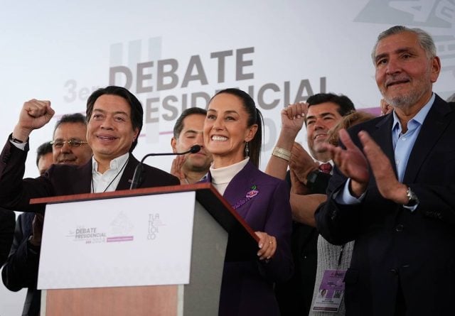 Delgado celebra triunfo de la presidenciable morenista