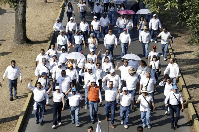 Céspedes marcha con más de 30 mil trabajadores y acompaña su lucha