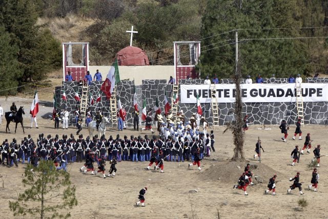 Sedena recrea la Batalla del 5 de Mayo ante cientos de poblanos