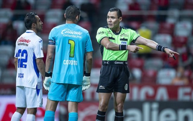 Amenazan a familia del árbitro Marco Ortiz antes de la final