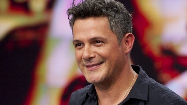 Fiebre de Alejandro Sanz, fans esperan horas en la Feria de Puebla