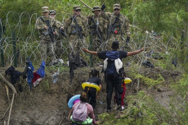 López Obrador niega aumento de deportaciones a México por restricciones en Estados Unidos