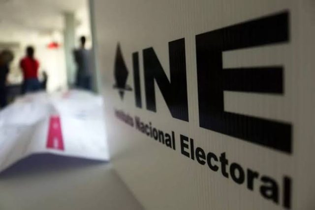 INE celebra suspensión de ‘mañanera’ de AMLO por veda electoral