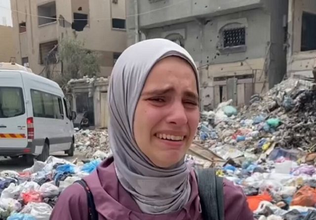 El desgarrador testimonio de una joven palestina desplazada: «Cada día huimos de un lugar a otro, ¿a dónde vamos a ir?”