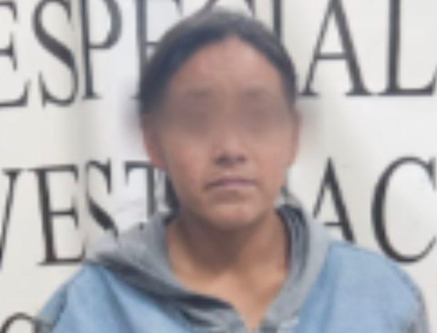 Detienen a mujer en el Centro de Puebla por golpear a sus 3 hijos