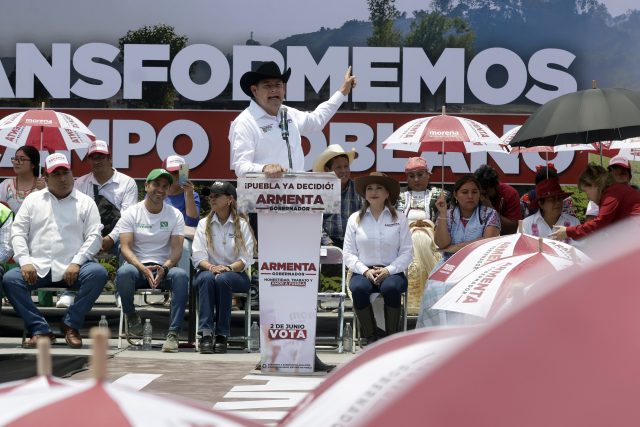 Armenta arremete contra Comuna poblana por entrega de despensas