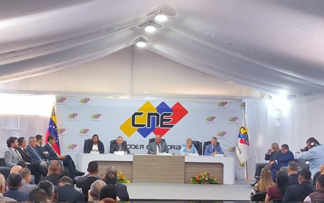 ¿Quiénes firmaron y qué dice el acuerdo del CNE de Venezuela con los candidatos presidenciales?