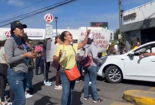 Protestan en San Andrés Cholula contra doble sentido en calle 14 Oriente