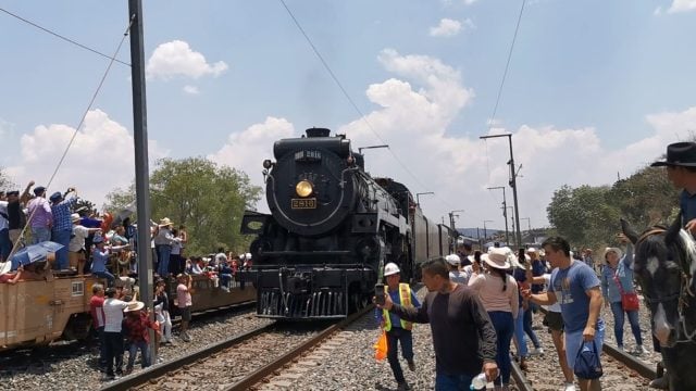 ¡Selfie mortal!, mujer muere tras ser golpeada por tren en Hidalgo | Video