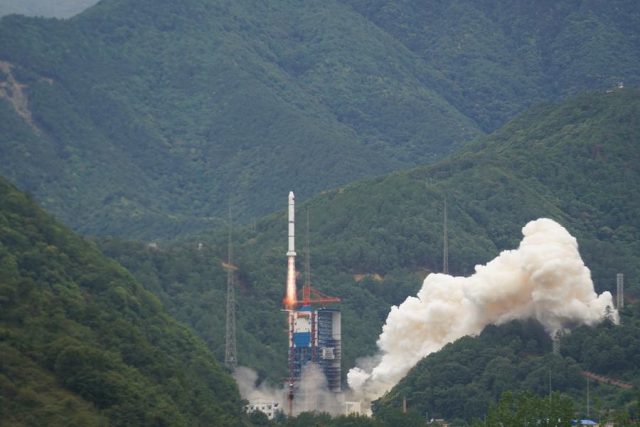 China lanza satélite astronómico SVOM en cooperación con Francia