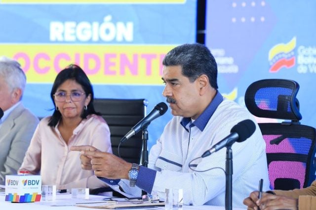 Maduro: «El pueblo de Bolivia está en las calles y han derrotado el golpe fascista»