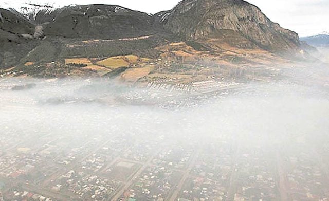 Contaminación ciudades de Chile. Imagen referencia: Coyhaique. 