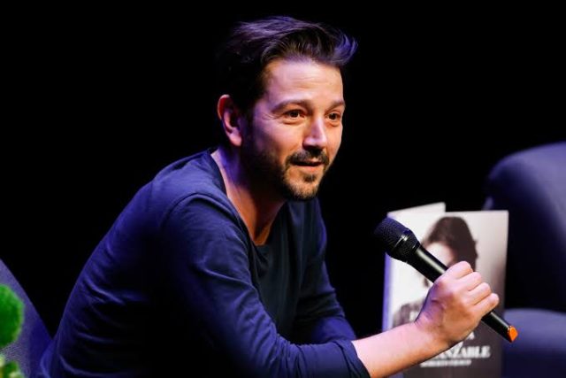 Diego Luna declara su amor por México y el cine comprometido