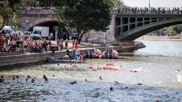 París limpia el Sena para los Juegos Olímpicos 2024