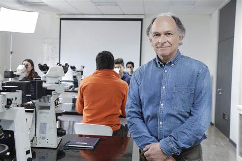 Descubridor del Chilesaurio, Manuel Suárez, postulado al Premio Nacional de Ciencias Naturales