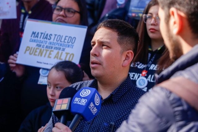 Recaudó más de 6 mil firmas: Matías Toledo, el candidato a la alcaldía de Puente Alto, ya está inscrito ante el Servel