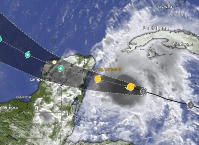 Beryl se intensifica a categoría 3; impactará Tulum: AMLO