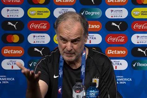 Bielsa: «Siempre recibo de Chile muchísimo más de lo que debería ser»